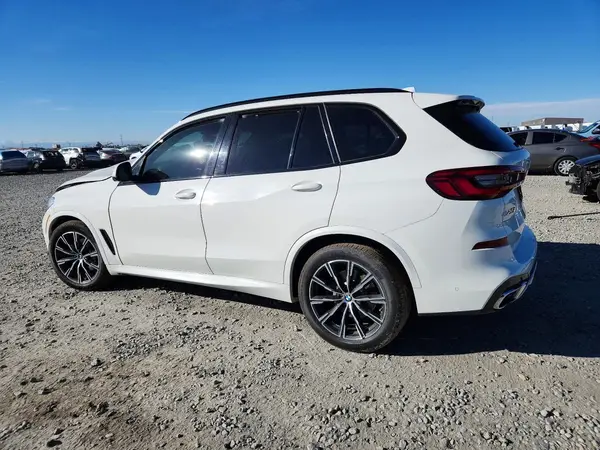 5UXCR6C56KLL06830 2019 BMW X5 - Image 2