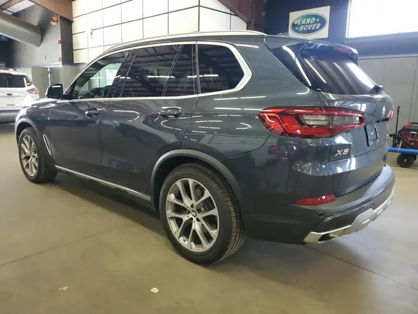 5UXCR6C56KLL09856 2019 BMW X5 - Image 2