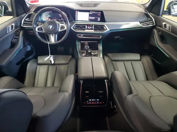 5UXCR6C56KLL09856 2019 BMW X5 - Image 8