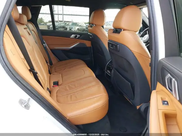 5UXCR6C56KLL09923 2019 BMW X5 - Image 8