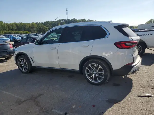 5UXCR6C56KLL09940 2019 BMW X5 - Image 2