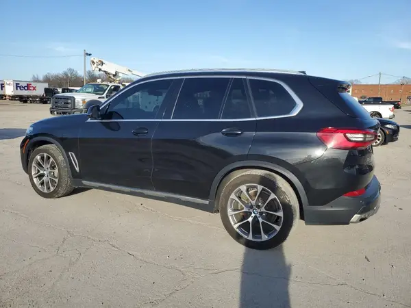 5UXCR6C56KLL11820 2019 BMW X5 - Image 2