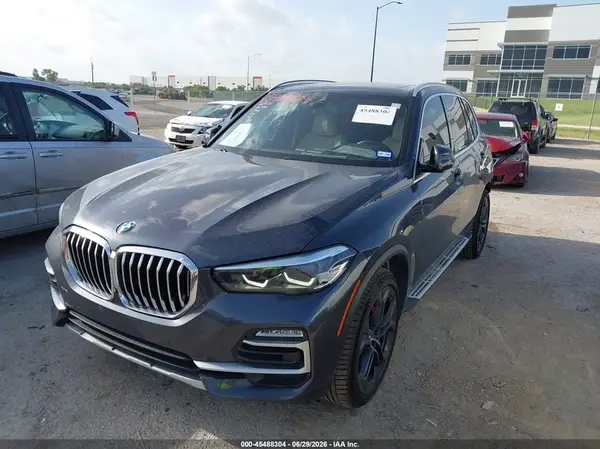 5UXCR6C56KLL11848 2019 BMW X5 - Image 2