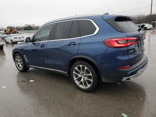 5UXCR6C56KLL14216 2019 BMW X5 - Image 2