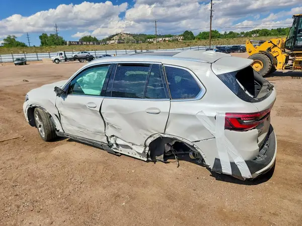 5UXCR6C56KLL14720 2019 BMW X5 - Image 2