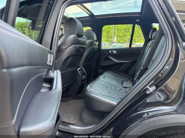 5UXCR6C56KLL22798 2019 BMW X5 - Image 8