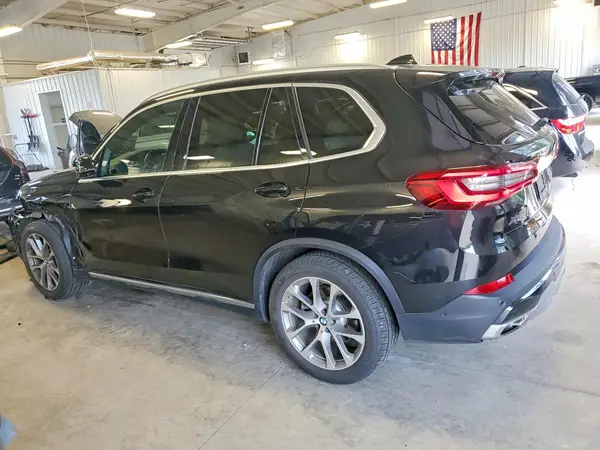 5UXCR6C56KLL24096 2019 BMW X5 - Image 2