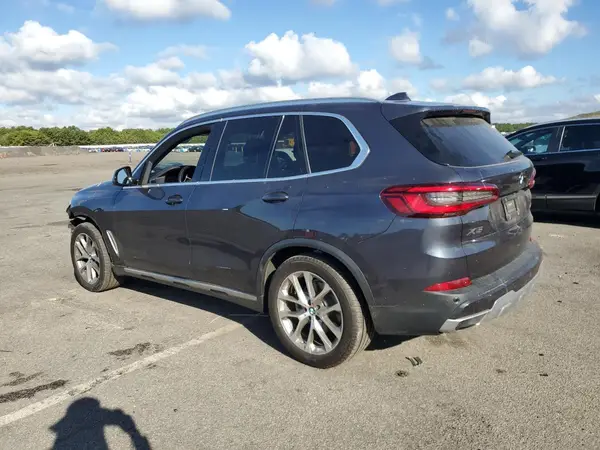 5UXCR6C56KLL27662 2019 BMW X5 - Image 2
