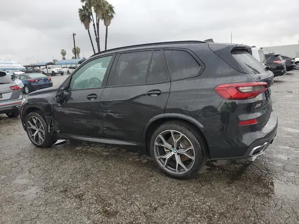 5UXCR6C56KLL34563 2019 BMW X5 - Image 2
