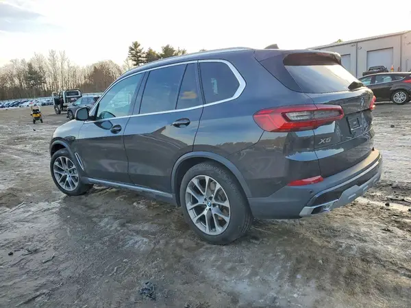5UXCR6C56KLL36376 2019 BMW X5 - Image 2