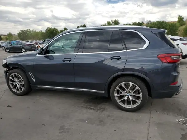 5UXCR6C56KLL37396 2019 BMW X5 - Image 2