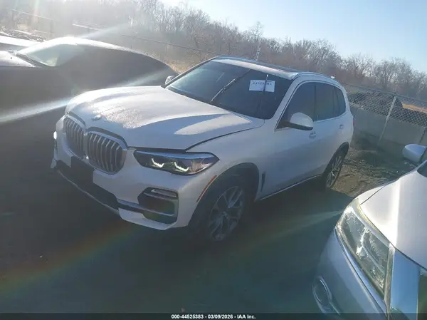 5UXCR6C56KLL38189 2019 BMW X5 - Image 2