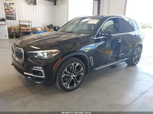 5UXCR6C56KLL40721 2019 BMW X5 - Image 2