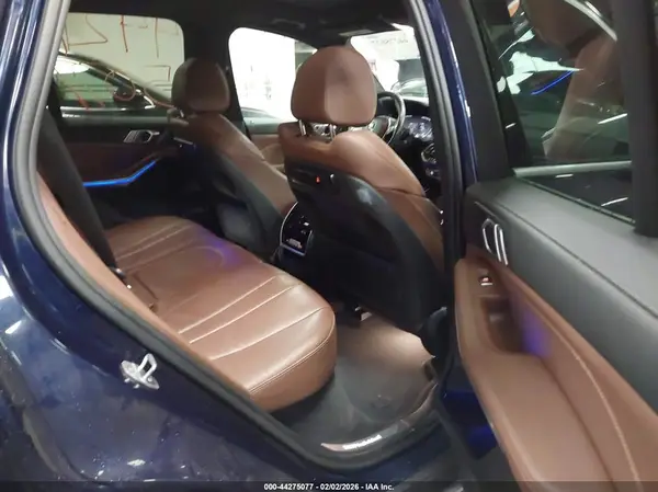 5UXCR6C56KLL52268 2019 BMW X5 - Image 8