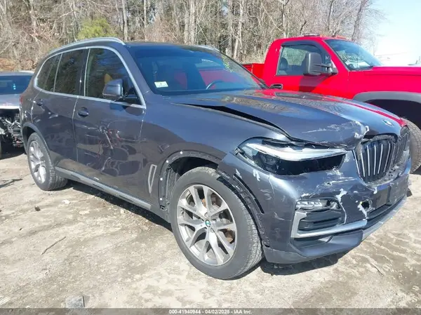 5UXCR6C56KLL52979 2019 BMW X5 - Image 1