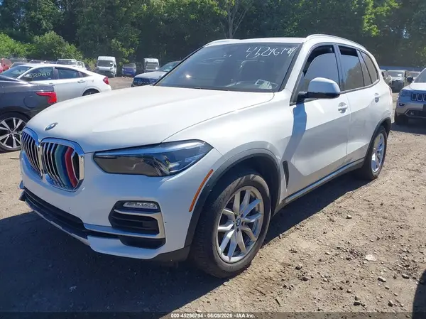 5UXCR6C56KLL53114 2019 BMW X5 - Image 2