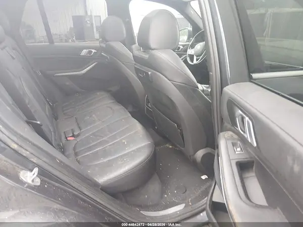5UXCR6C56KLL60953 2019 BMW X5 - Image 8