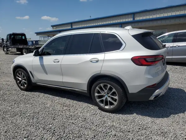 5UXCR6C56KLL64176 2019 BMW X5 - Image 2