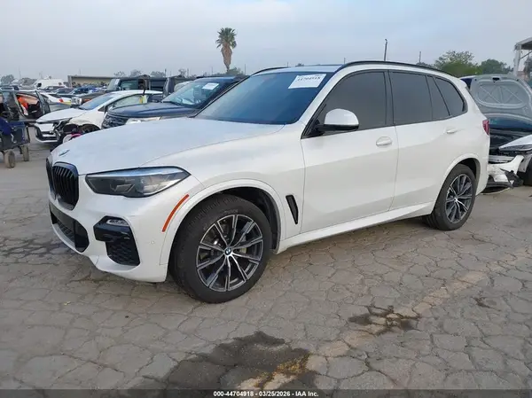5UXCR6C56KLL64193 2019 BMW X5 - Image 2