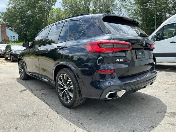 5UXCR6C57KLK79394 2019 BMW X5 - Image 2