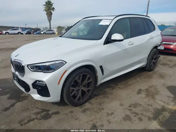 5UXCR6C57KLK87978 2019 BMW X5 - Image 2