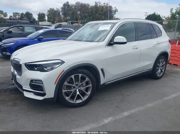 5UXCR6C57KLK89701 2019 BMW X5 - Image 2