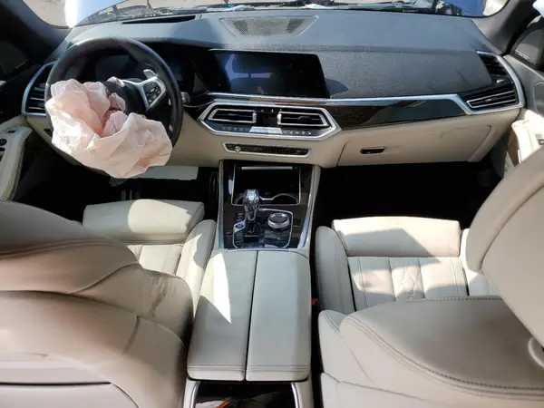 5UXCR6C57KLL02706 2019 BMW X5 - Image 8
