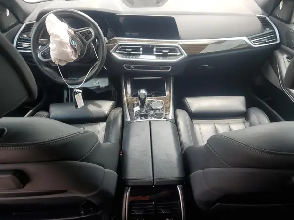 5UXCR6C57KLL02916 2019 BMW X5 - Image 8