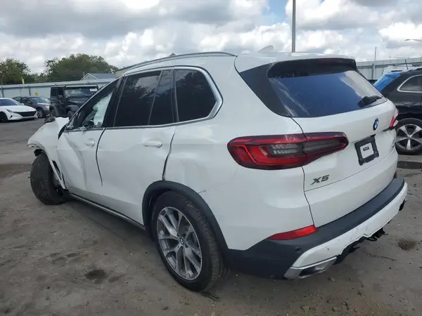5UXCR6C57KLL03287 2019 BMW X5 - Image 2