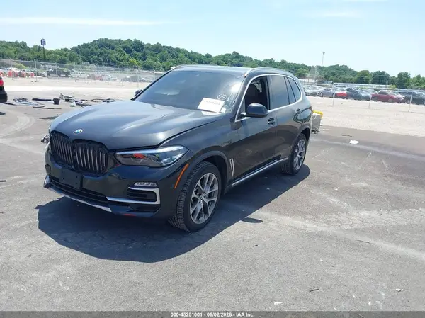 5UXCR6C57KLL05766 2019 BMW X5 - Image 2