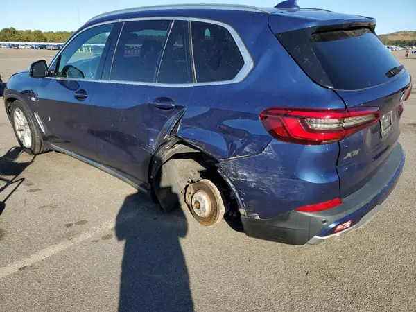 5UXCR6C57KLL06092 2019 BMW X5 - Image 2