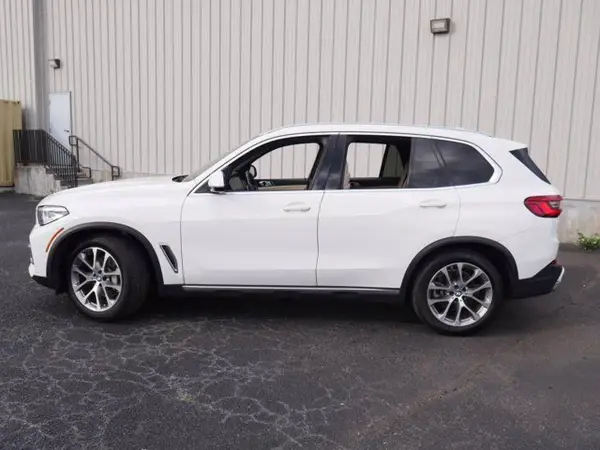 5UXCR6C57KLL06299 2019 BMW X5 - Image 8