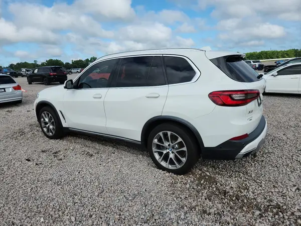5UXCR6C57KLL06657 2019 BMW X5 - Image 2