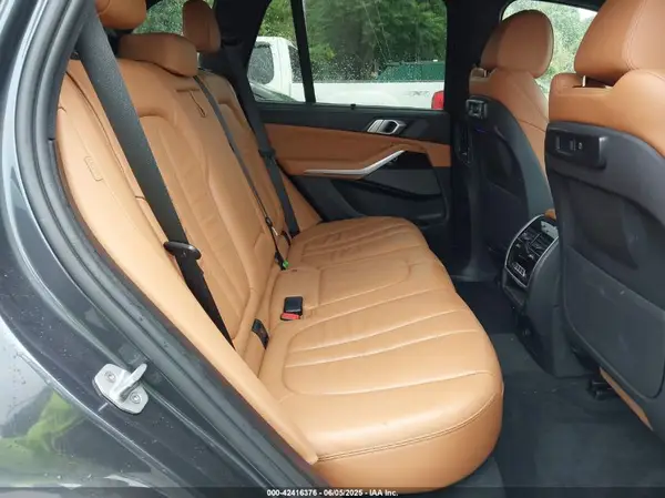 5UXCR6C57KLL06917 2019 BMW X5 - Image 8