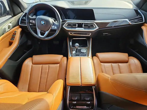 5UXCR6C57KLL08683 2019 BMW X5 - Image 8