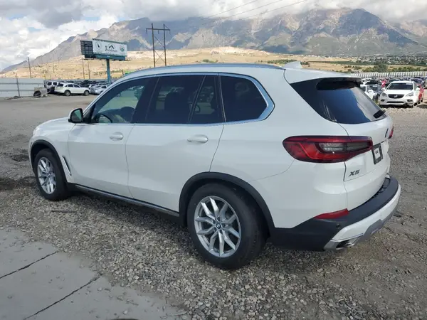 5UXCR6C57KLL09817 2019 BMW X5 - Image 2