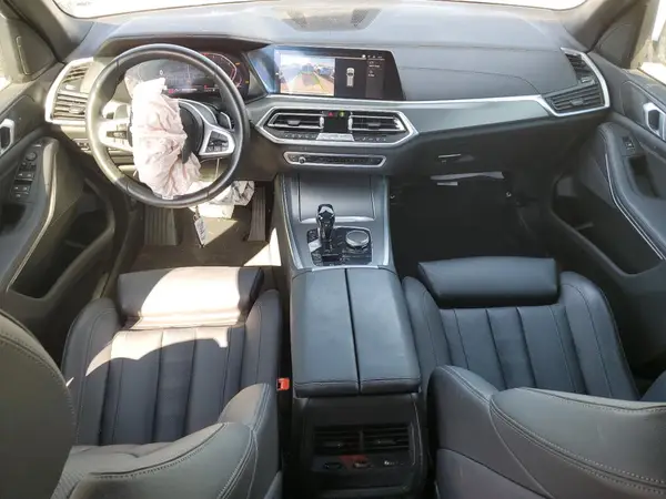 5UXCR6C57KLL09896 2019 BMW X5 - Image 8