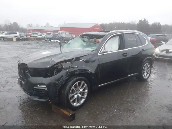 5UXCR6C57KLL12460 2019 BMW X5 - Image 2