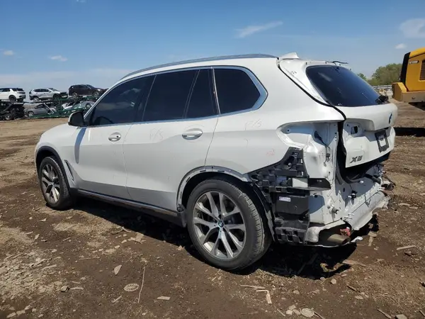 5UXCR6C57KLL21627 2019 BMW X5 - Image 2