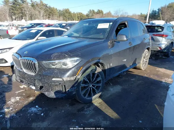 5UXCR6C57KLL24110 2019 BMW X5 - Image 2