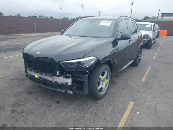 5UXCR6C57KLL24320 2019 BMW X5 - Image 2