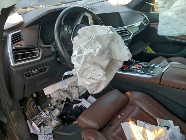 5UXCR6C57KLL24558 2019 BMW X5 - Image 8