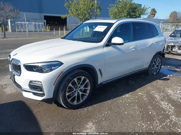 5UXCR6C57KLL24785 2019 BMW X5 - Image 2