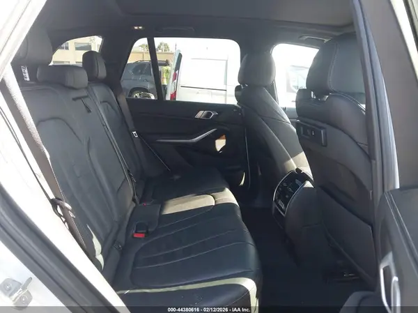 5UXCR6C57KLL24785 2019 BMW X5 - Image 8