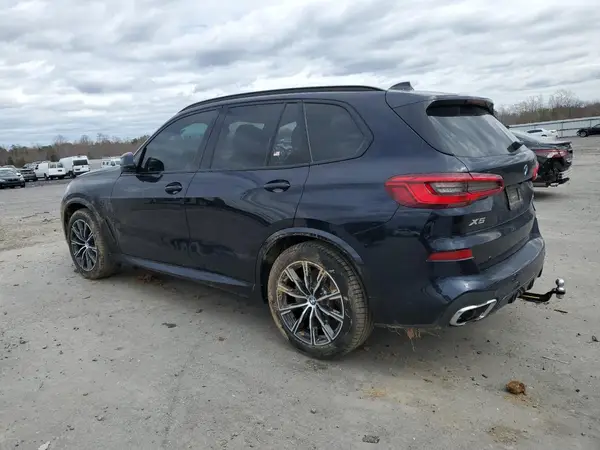 5UXCR6C57KLL36113 2019 BMW X5 - Image 2