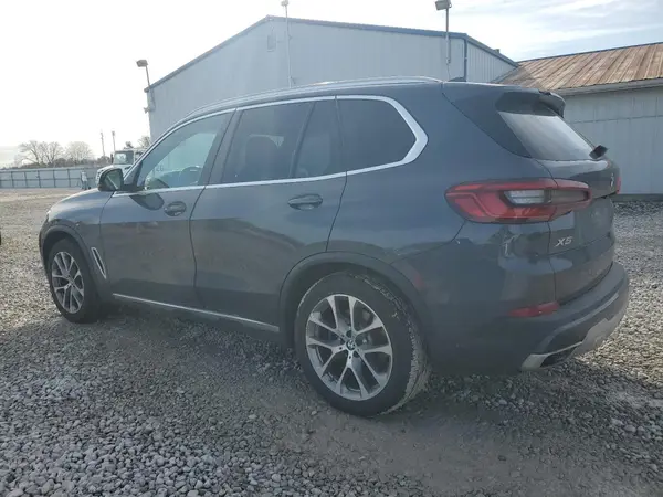 5UXCR6C57KLL36337 2019 BMW X5 - Image 2