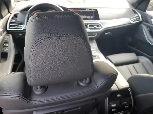 5UXCR6C57KLL36337 2019 BMW X5 - Image 8