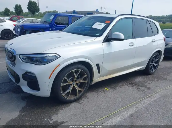 5UXCR6C57KLL37780 2019 BMW X5 - Image 2