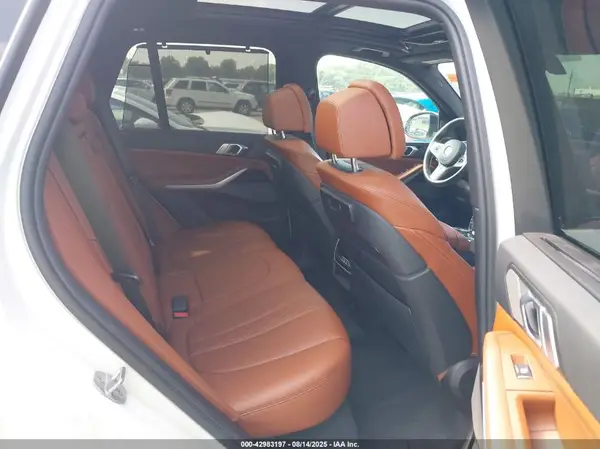 5UXCR6C57KLL37780 2019 BMW X5 - Image 8