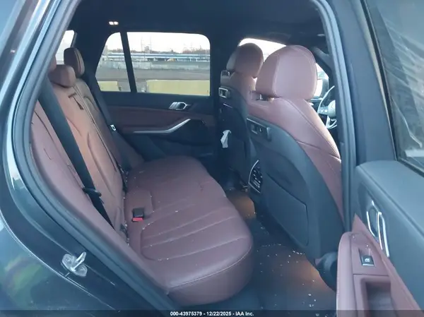 5UXCR6C57KLL51582 2019 BMW X5 - Image 8